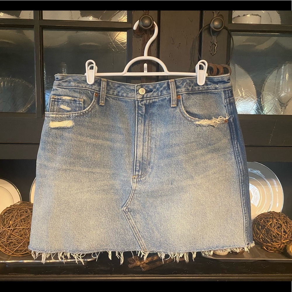 Abercrombie Denim skirt - size 32/14